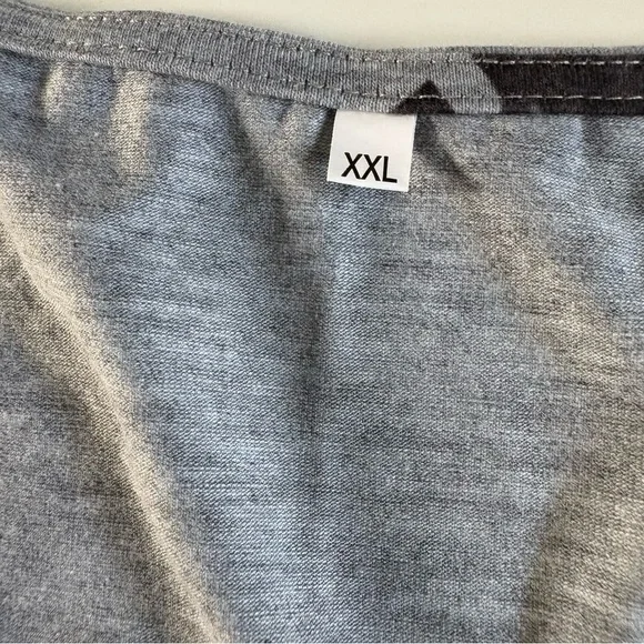 Gray Sleeveless Dress with Leaf Print - Picture 6 of 7